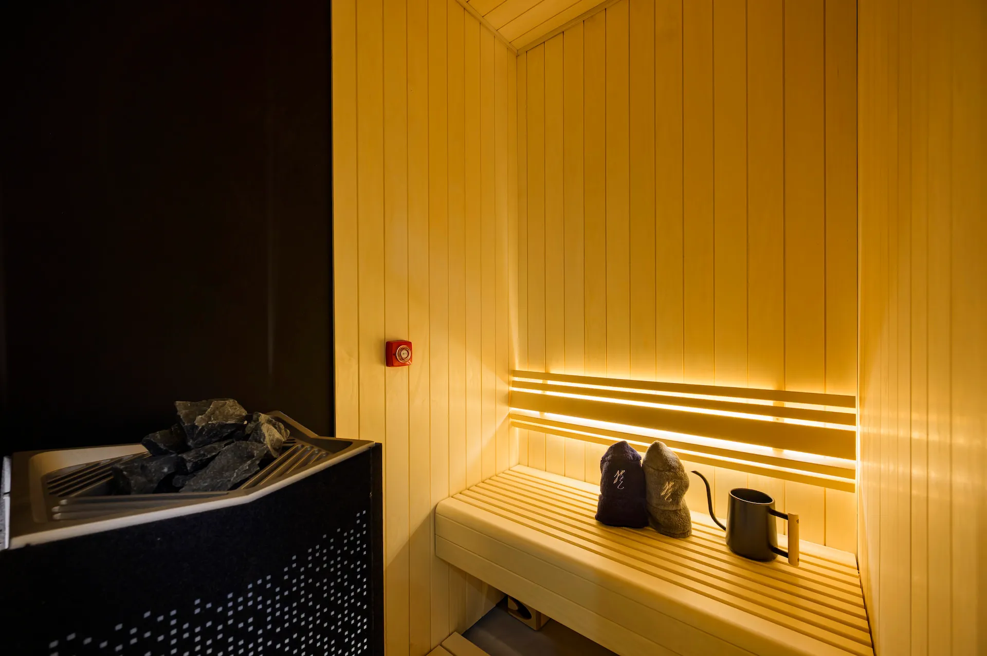 デラックスクイーンサウナ