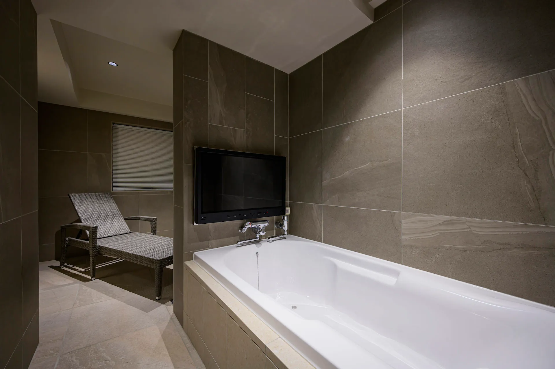 キングツインスイート浴室